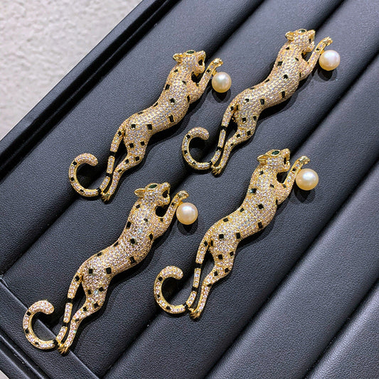 Grace1451 Running Leopard Pearl Brooch , Multiple ways to wear - Grace1451 Enamel Jewellery